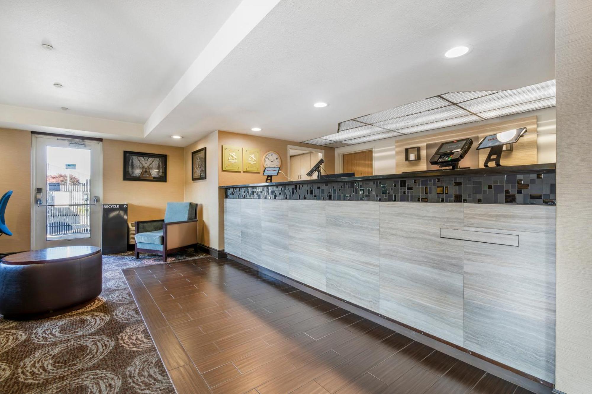 Comfort Inn Troutdale-Portland East Екстериор снимка